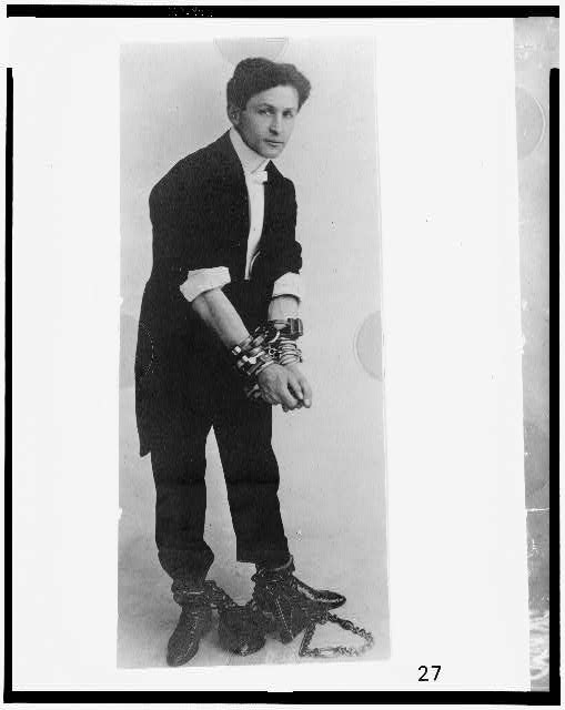 NYC-Walks-Blog-17a-Harry-Houdini-21
